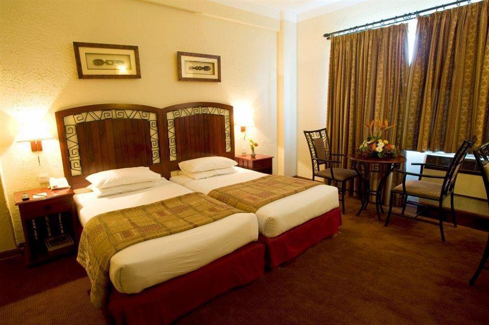 Bulawayo Rainbow Hotel Экстерьер фото